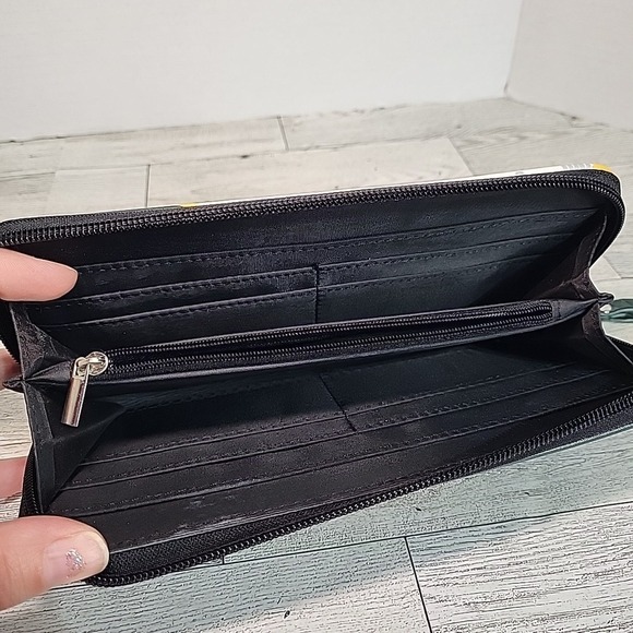 Green Bay Packers Wristlet Wallet Organizer NFL Curve Zip Removable Clip - Picture 4 of 6